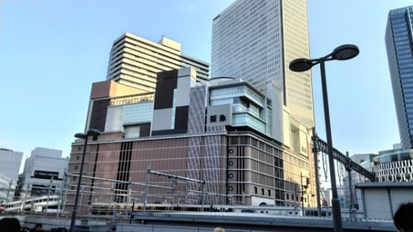 <img src="https://pillow-select.sakura.ne.jp/wp/wp-content/uploads/2024/04/daburu06.jpg" alt="サバキュー（SurvaQ）の枕を販売している店舗はどこにあるのか？" width="600" height="450" class="alignnone size-full wp-image-200" />